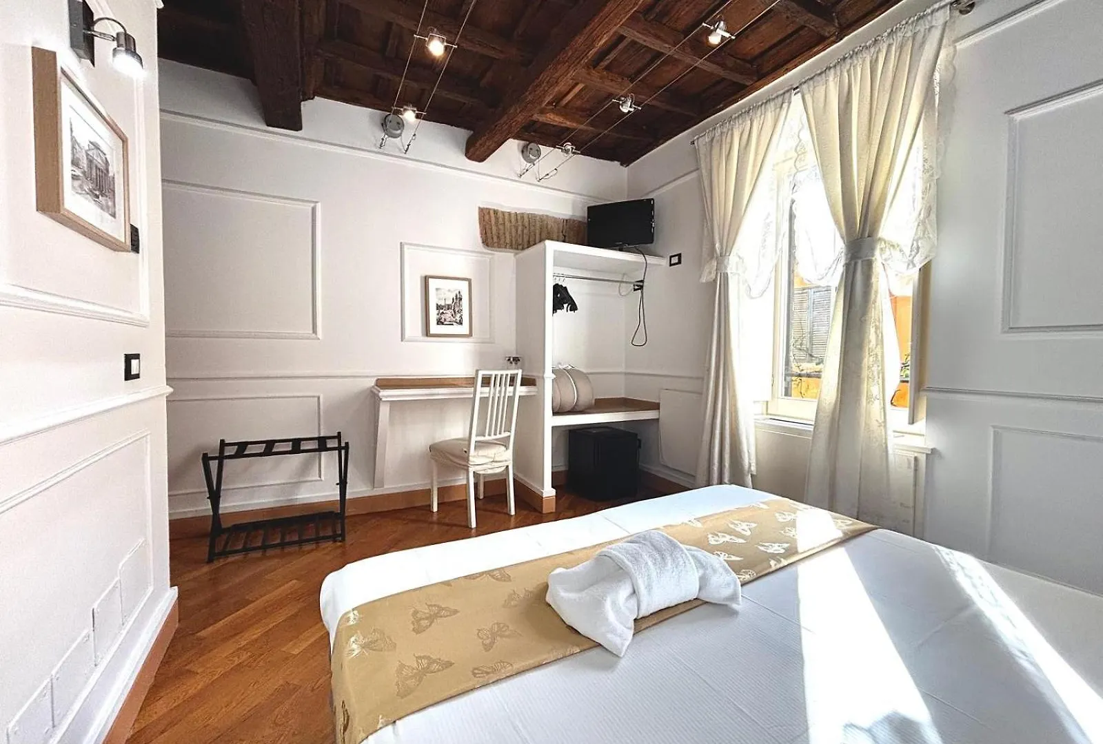 Domus Ester Rome Italy